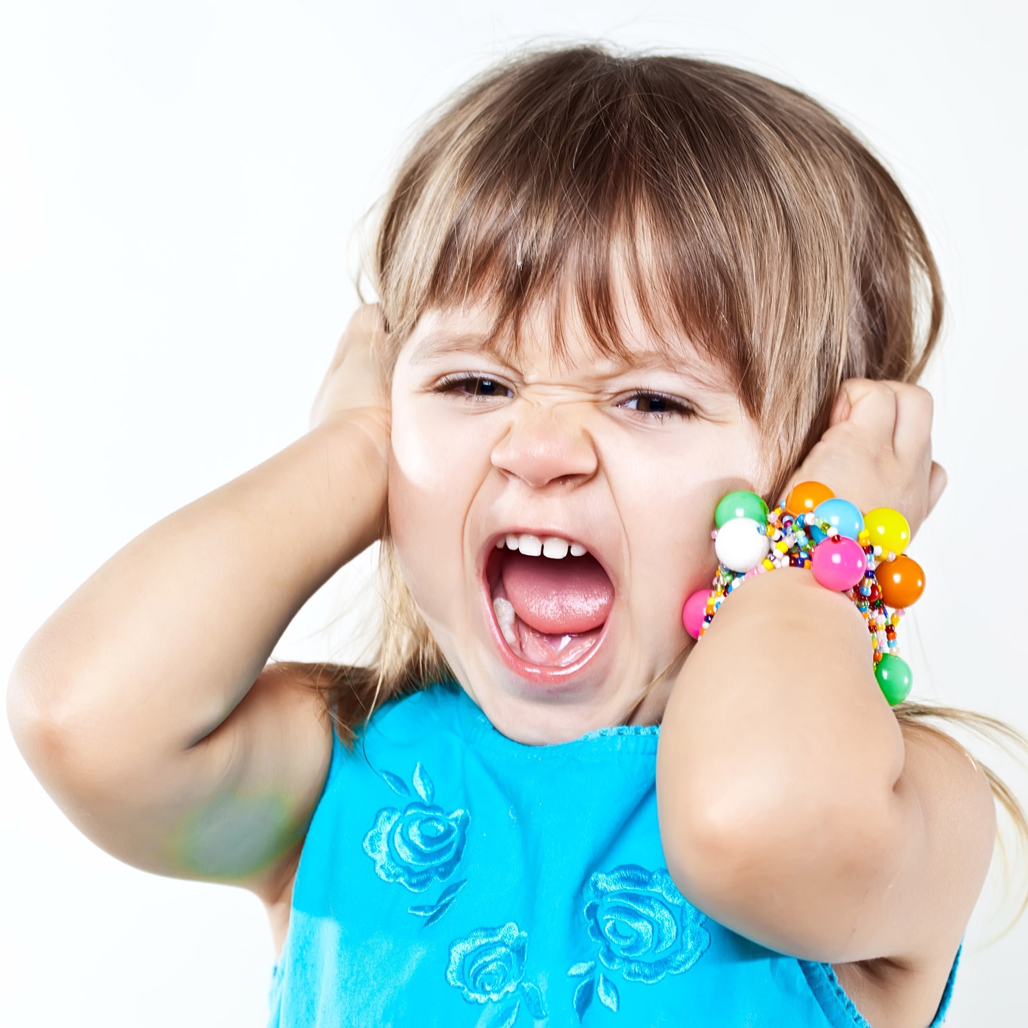 Ребёнок закатывает истерики: что делать родителям?